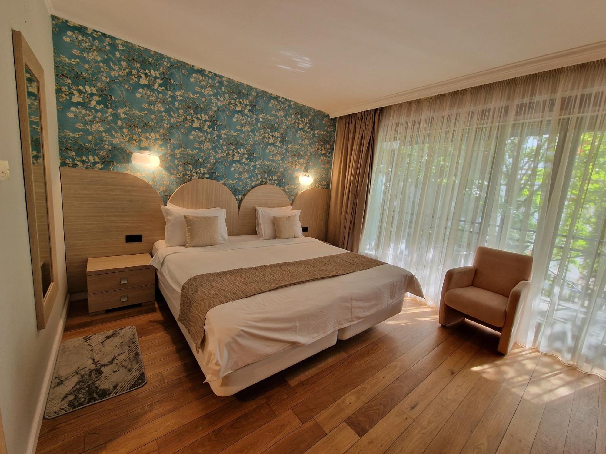 Hotel Sunny Hill Cluj-Napoca Exterior foto