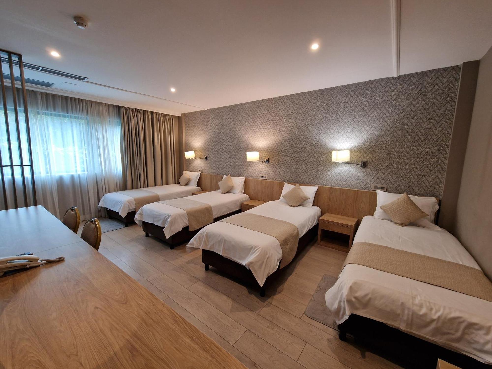 Hotel Sunny Hill Cluj-Napoca Exterior foto
